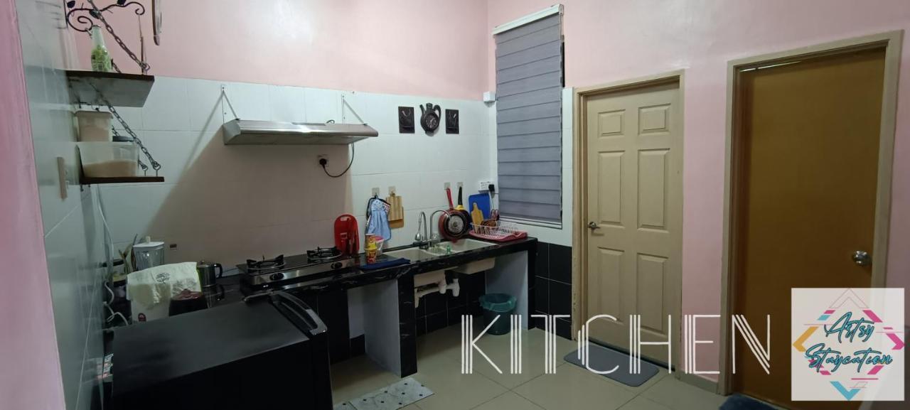 Artsy Staycation Malacca Extérieur photo