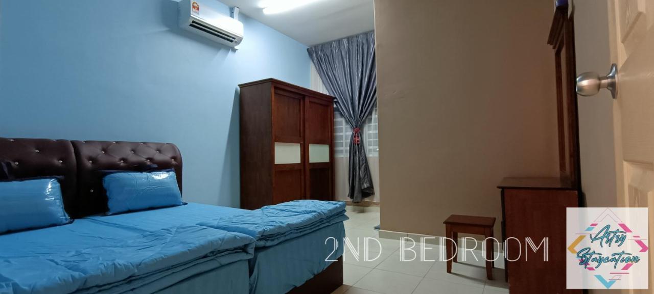 Artsy Staycation Malacca Extérieur photo