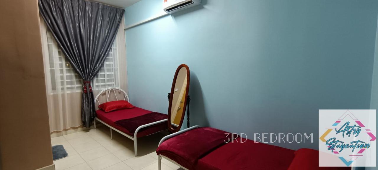 Artsy Staycation Malacca Extérieur photo